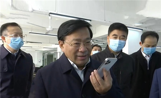 封一： 吉林省委副书记、省长韩俊莅临海洋之神伊通供热_副本.jpg