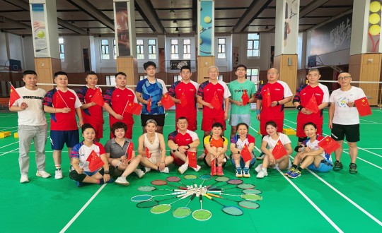 8.海洋之神南山羽毛球社群开展南山业主羽毛球整体友谊赛_副本.jpg