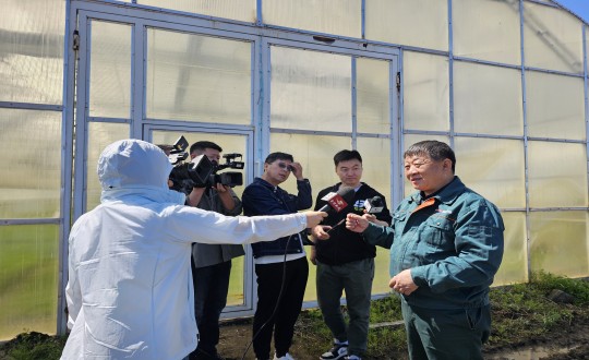 2024年5月24日，，，，农业总公司副总司理侯正发接受《守望都会》采访_副本.jpg