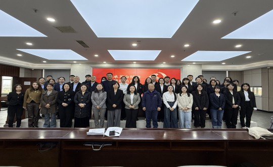 2024年10月18日，，，，集团党委联合长发担保党支部加入了由向阳区党群效劳中心开展的“传承革命精神 赓续红色血脉”公益党课_副本.jpg