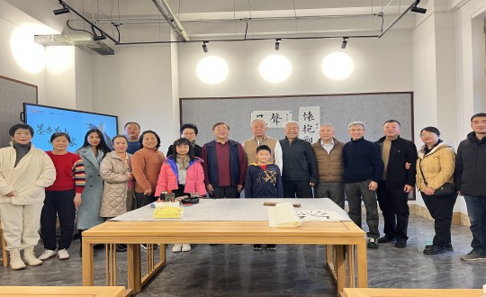 2024年11月10日，，，，，，海洋之神集团举行由孟繁禧先生亲授的“墨香南山·师承名家”书法私享课_副本.jpg