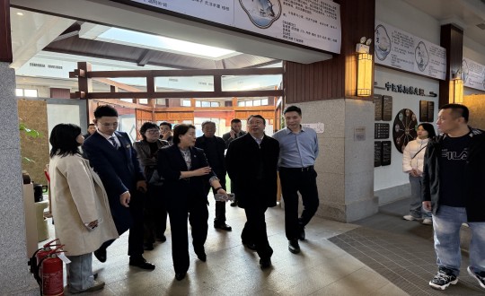 6.李琼华总经理欢迎省文旅厅辅导及中医药领域专家_副本.jpg