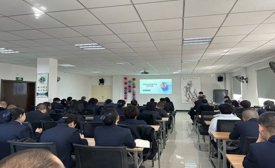 4.物业总公司人力文化部组织项目掌管人及客服掌管人发展线下培训_副本.jpg